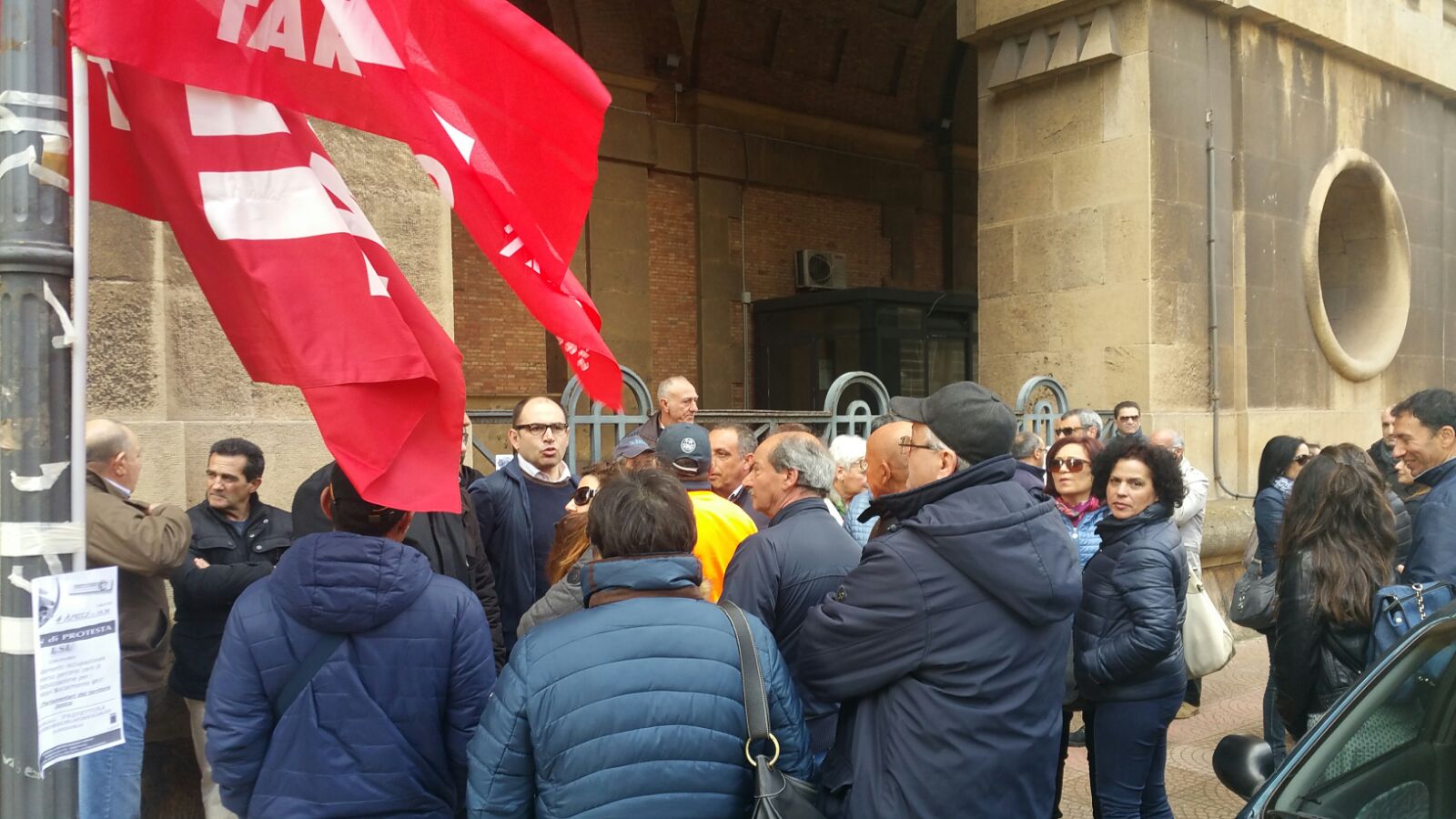 Sit-in questa mattina degli LSU della Pubblica Amministrazione. La CGIL chiede dignità e piano di stabilizzazione