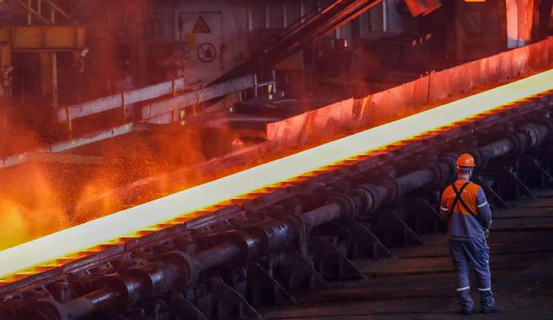 Appalti. L’appello di CGIL, CISL e UIL: “Arcelor Mittal fermi le macchine”