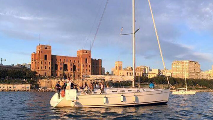 A Taranto “Velista per un giorno” facendo del bene